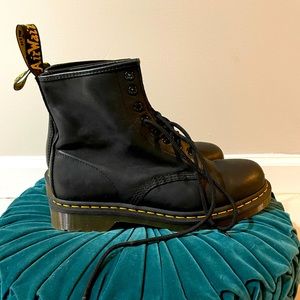 Men’s Dr. Martens Boots - LIKE NEW!